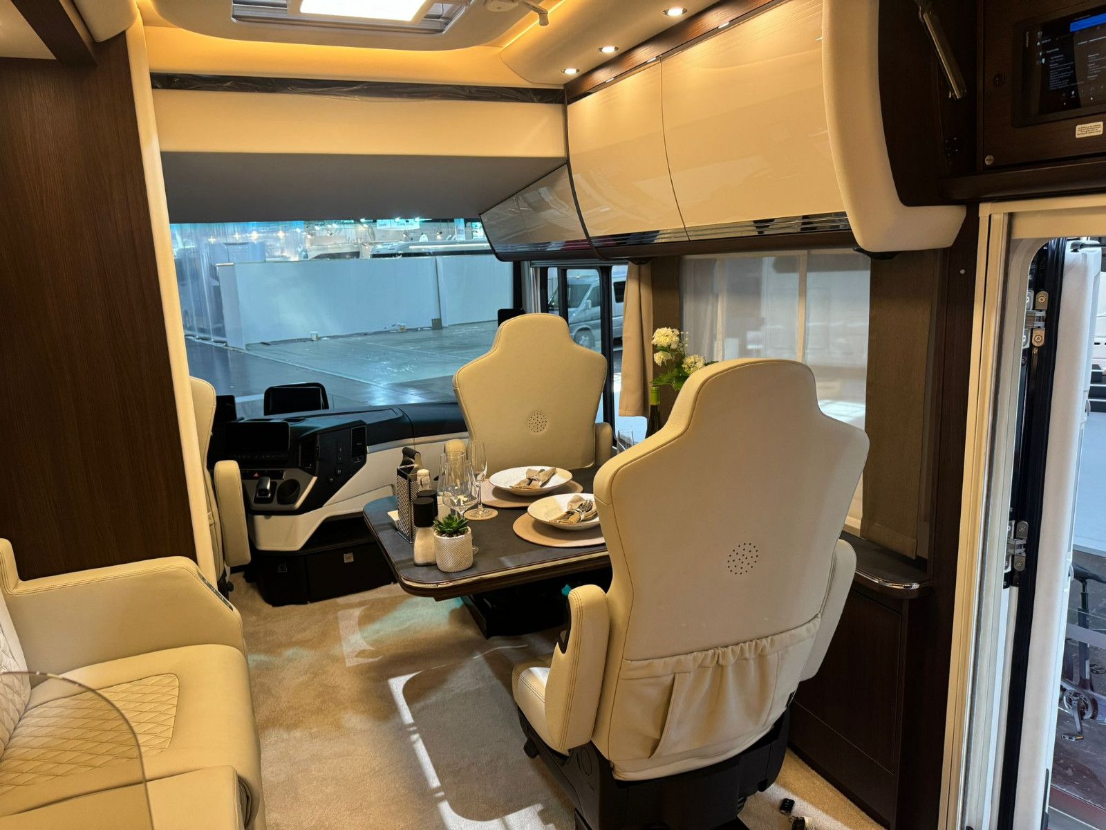 Fahrzeugabbildung Morelo Grand Empire 120 GSO Slide-Out M25 *Aktionspreis