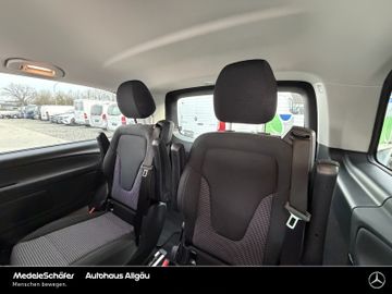 Mercedes V 220 - 8