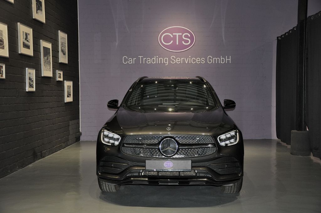 Image of Mercedes-Benz GLC 300