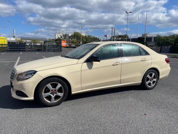 Mercedes E 220 - 12