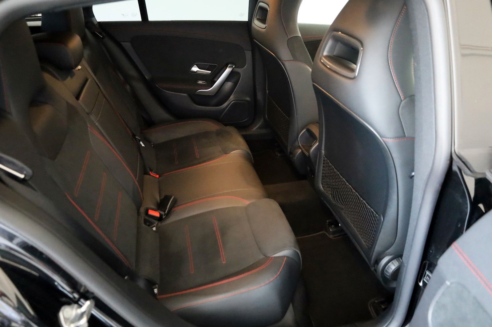 Fahrzeugabbildung Mercedes-Benz CLA 200d SB, AMG line,T.Leder,Navi,LED,SH, SR+WR
