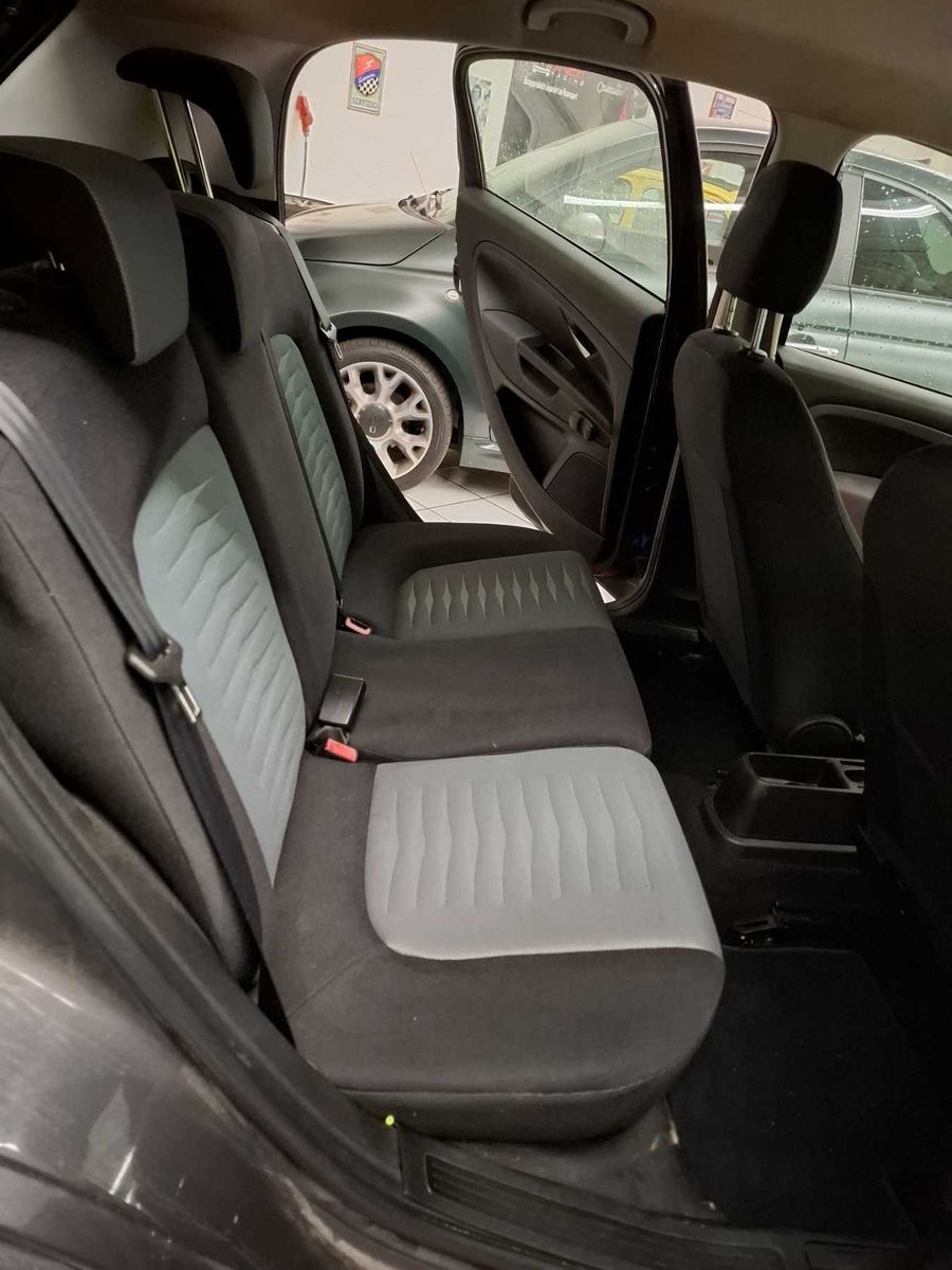 Fahrzeugabbildung Fiat Punto 1.4 8V Dynamic KLIMA