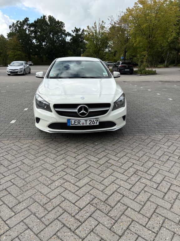 Image of Mercedes-Benz CLA 220