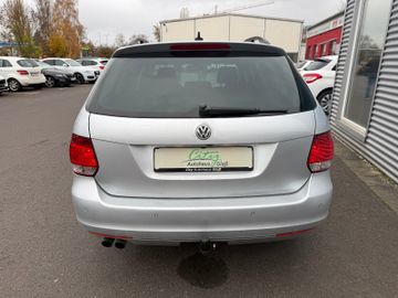 Volkswagen Golf VI Var. Match 2.0TDI+Kamera+AHK+Navi+SHZ+