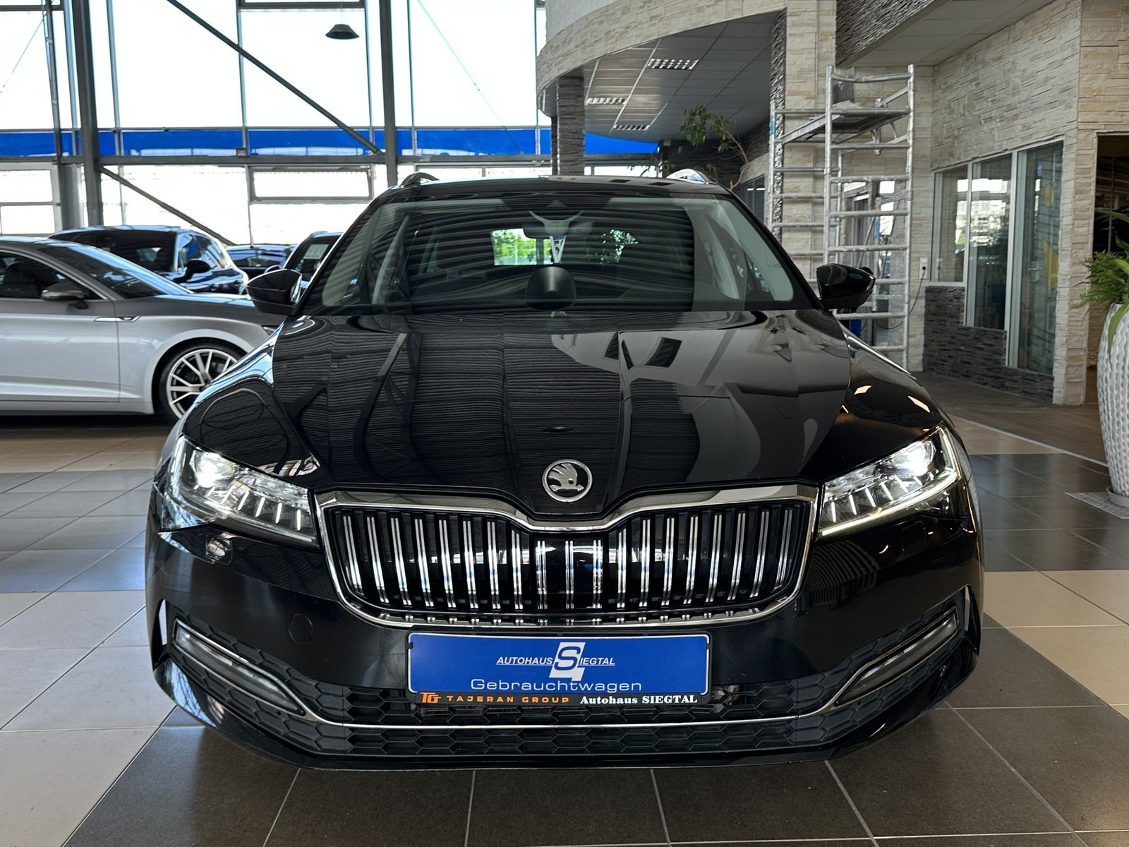 Skoda Superb Style 4x4 Memory Navi LED ACC SHZ PDC imagem 2