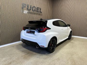 Toyota Yaris - 4