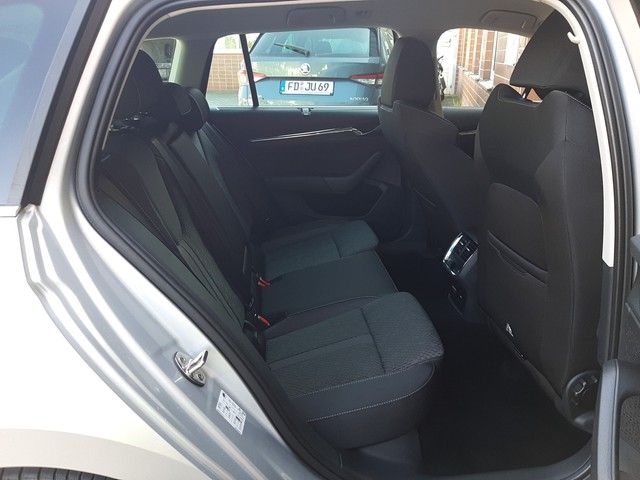 Fahrzeugabbildung Skoda Octavia Combi Style 1.5TSI DSG AHK Matrix el.Hec
