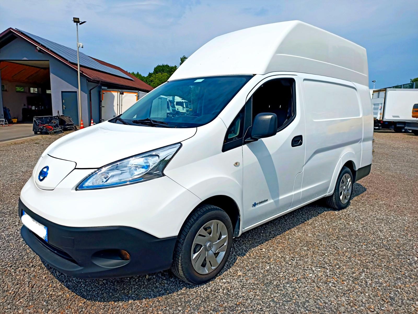 Nissan ENV 200 Maxi ,   AC,