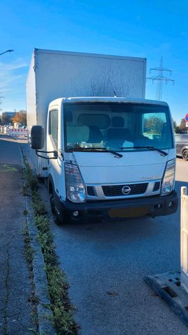 Nissan NT400 koffer mit hebebuhne  zwillin...