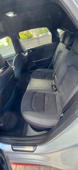 Kia cee'd / Ceed 1.6 T-GDI DCT GT GT - silberne Kia cee'd / Ceed