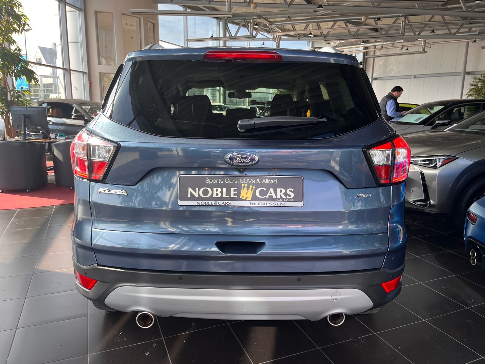 Fahrzeugabbildung Ford Kuga Titanium 4x4 AHK CARPLAY NAV DAB SHZ