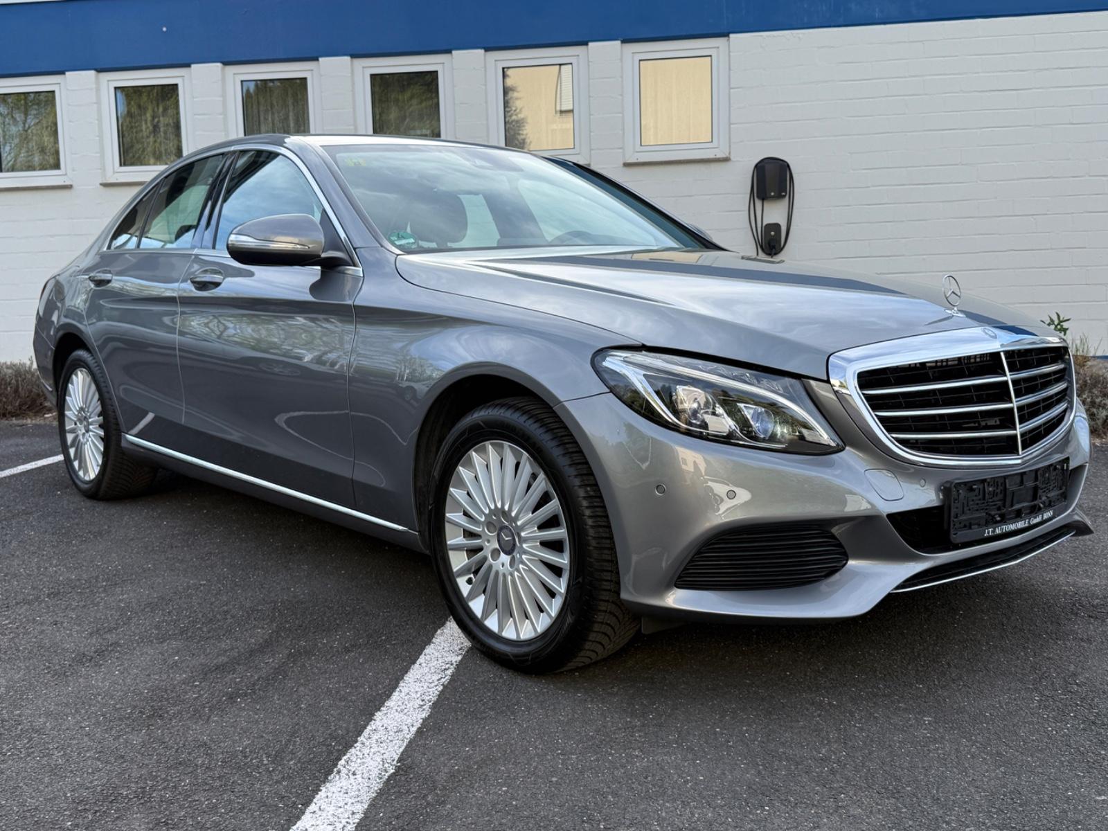 Mercedes-Benz C 180 C Limousine,Auto,Leder,Navi,Erstehand