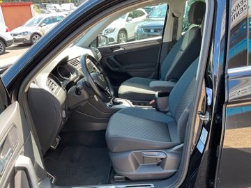 Volkswagen Tiguan - 9