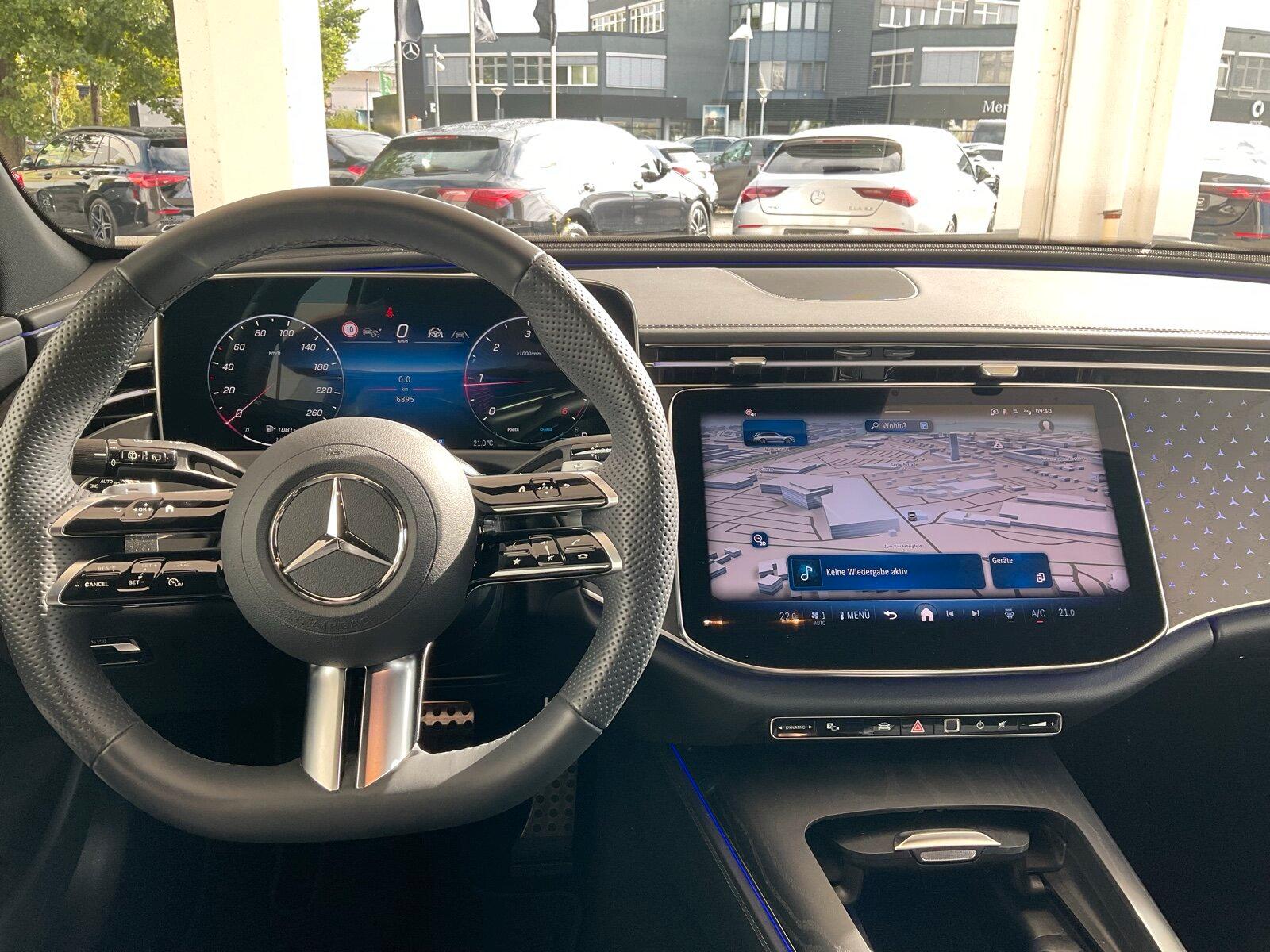 Mercedes-Benz E 220 d 4M T AMG Line/Distronic/Digital/Kamera