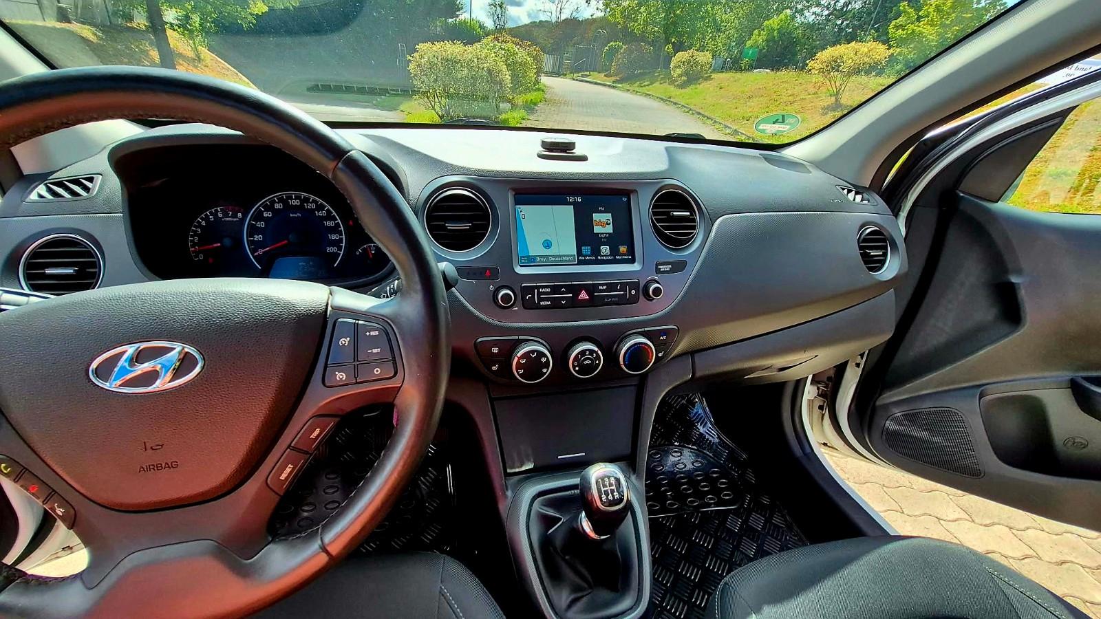 Hyundai i10 1.2 Passion, 87 PS,EZ 5/18 - 66100 KM - Navi