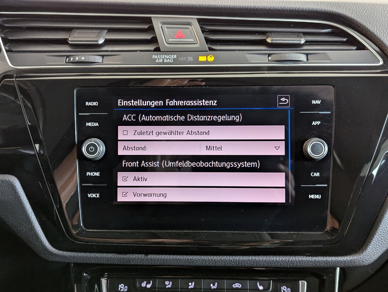 VW Touran 1.5 TSI Highline 7-Sitze Kamera LED AHK - Image 28