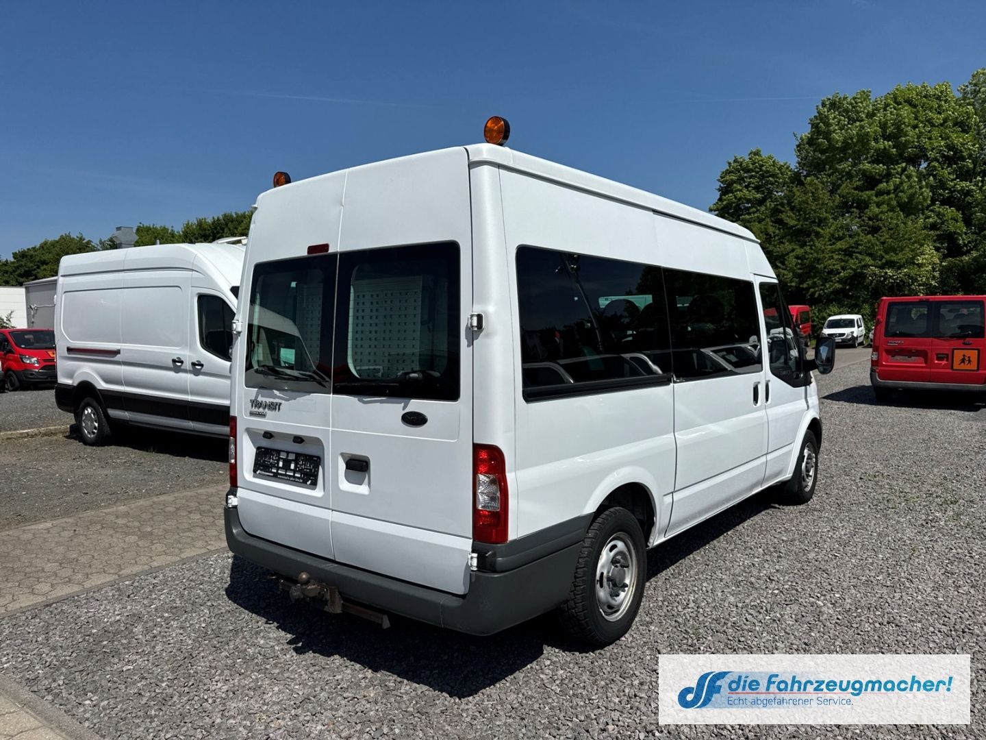 Fahrzeugabbildung Ford Transit Kombi FT300 2.2 TDCI 2x Klima eFH ZV ESP