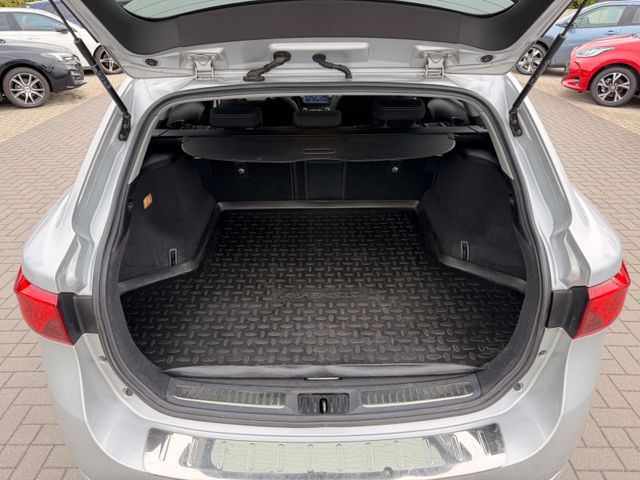 Toyota Avensis 1,8-l-Valvem. Touring Sports AHK SHZ