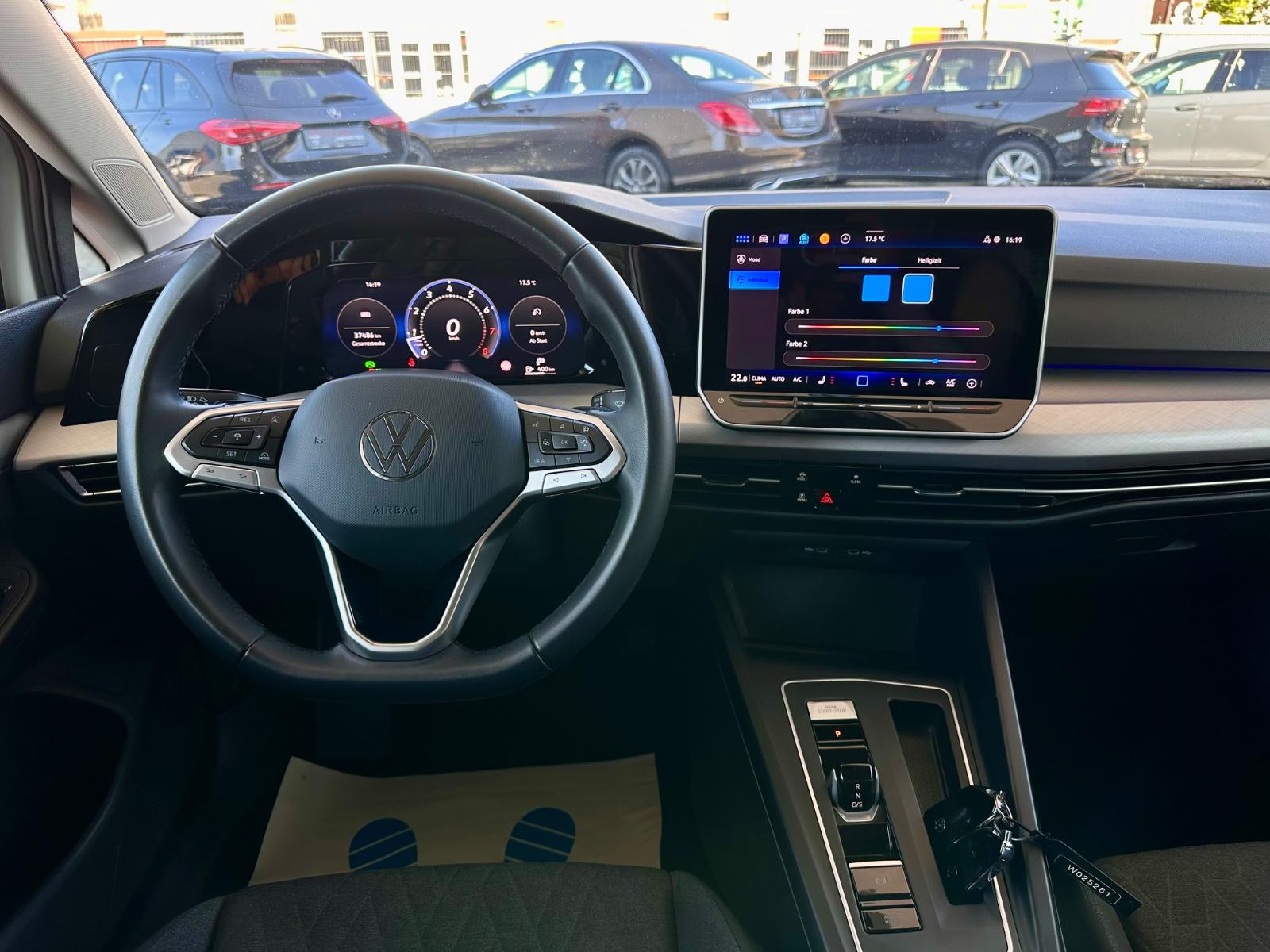 Volkswagen Golf VIII Lim. 1.5 eTSI 110 kW Life LED 1. Hand, миниатюра 16