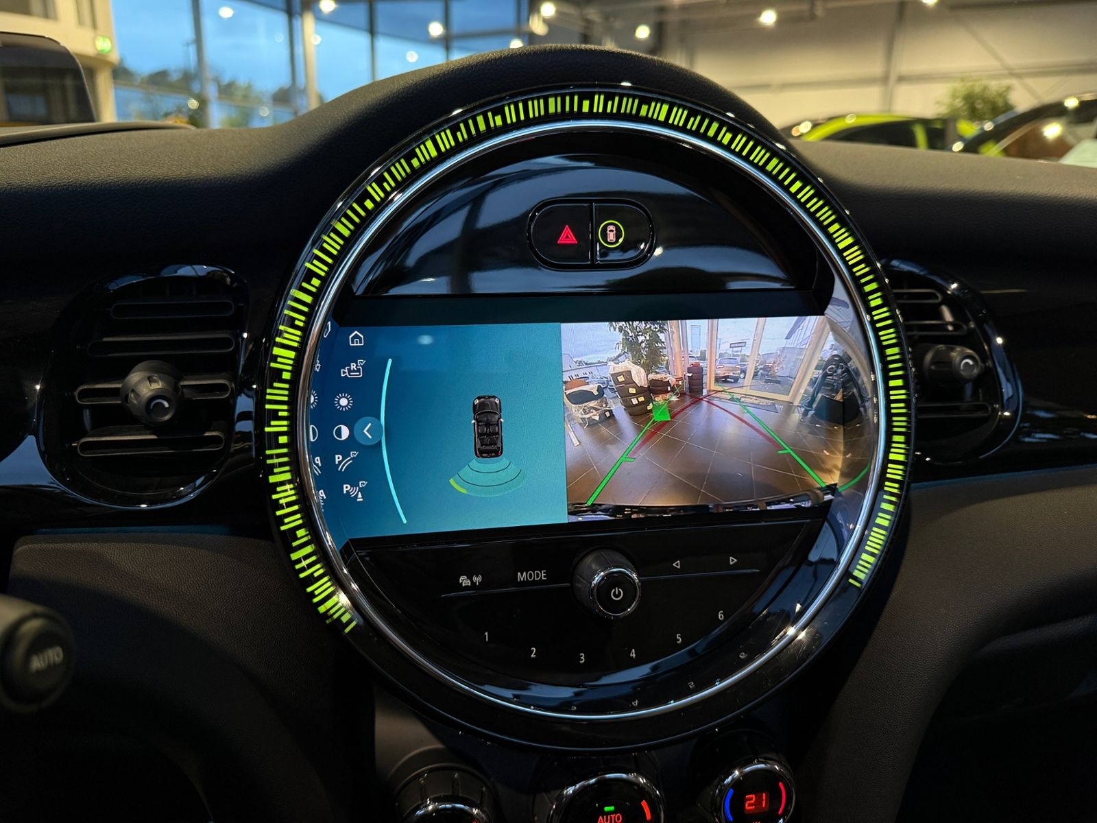 Fahrzeugabbildung MINI Cabrio Cooper  HUD RFK LED NAVI