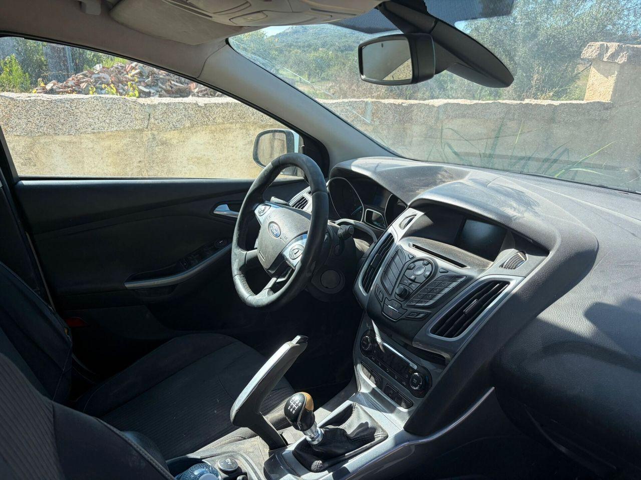 Ford Focus 2012 — engine 105 HP (77kW)