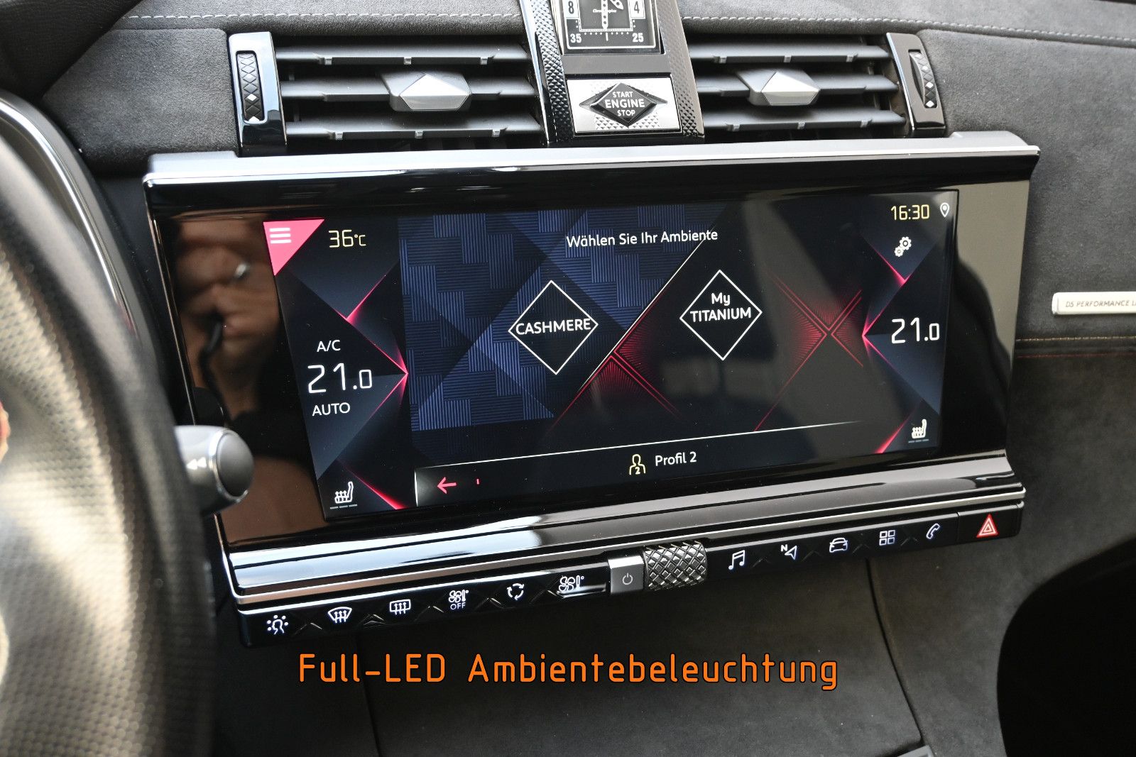 Fahrzeugabbildung DS Automobiles DS7 Crossback PureTech 180 PERF. LINE+ °AHK°PANO