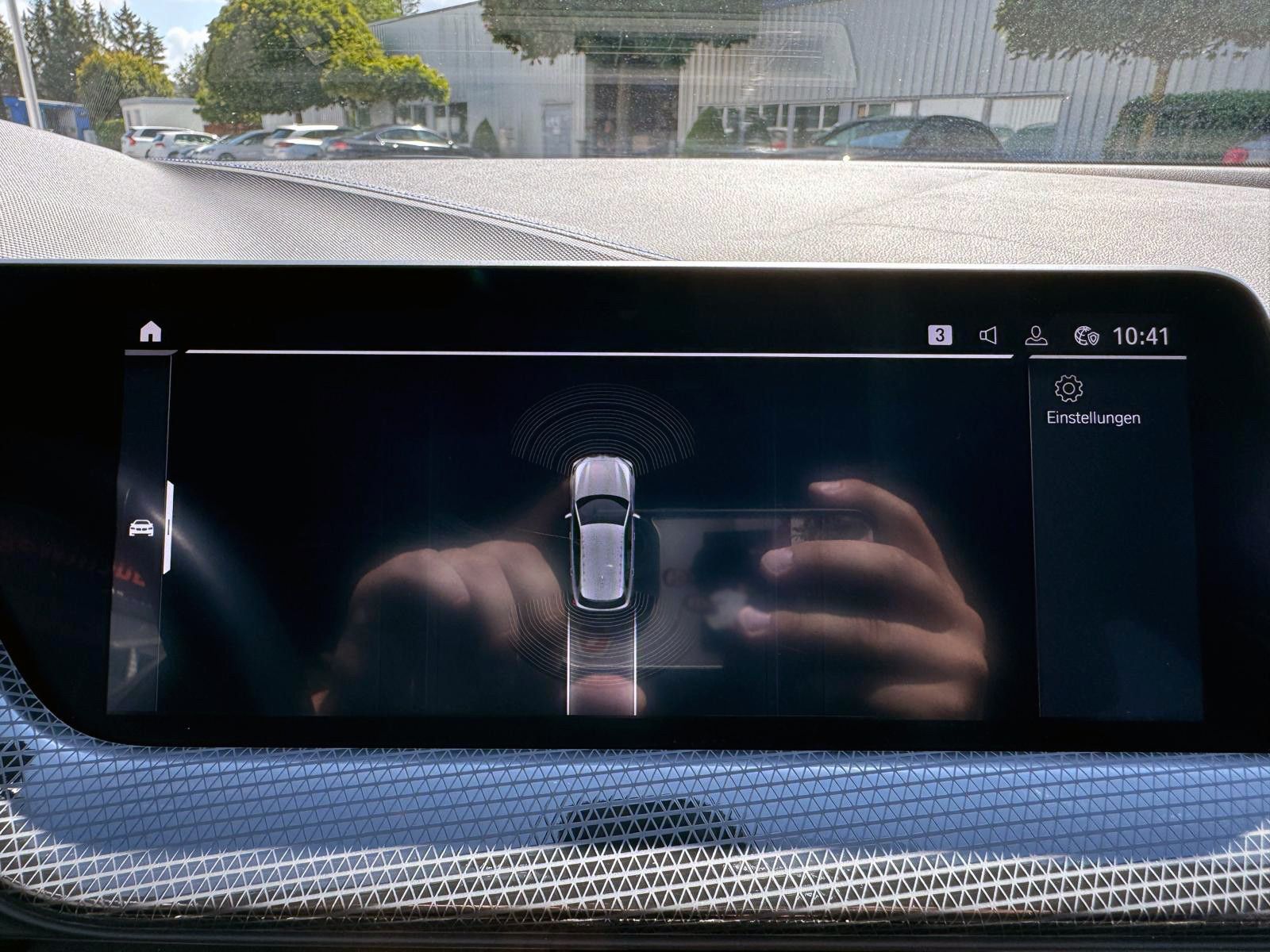 Fahrzeugabbildung BMW 118i M-Sport Steptr. LED HUD PANO PDC CarPlay BT