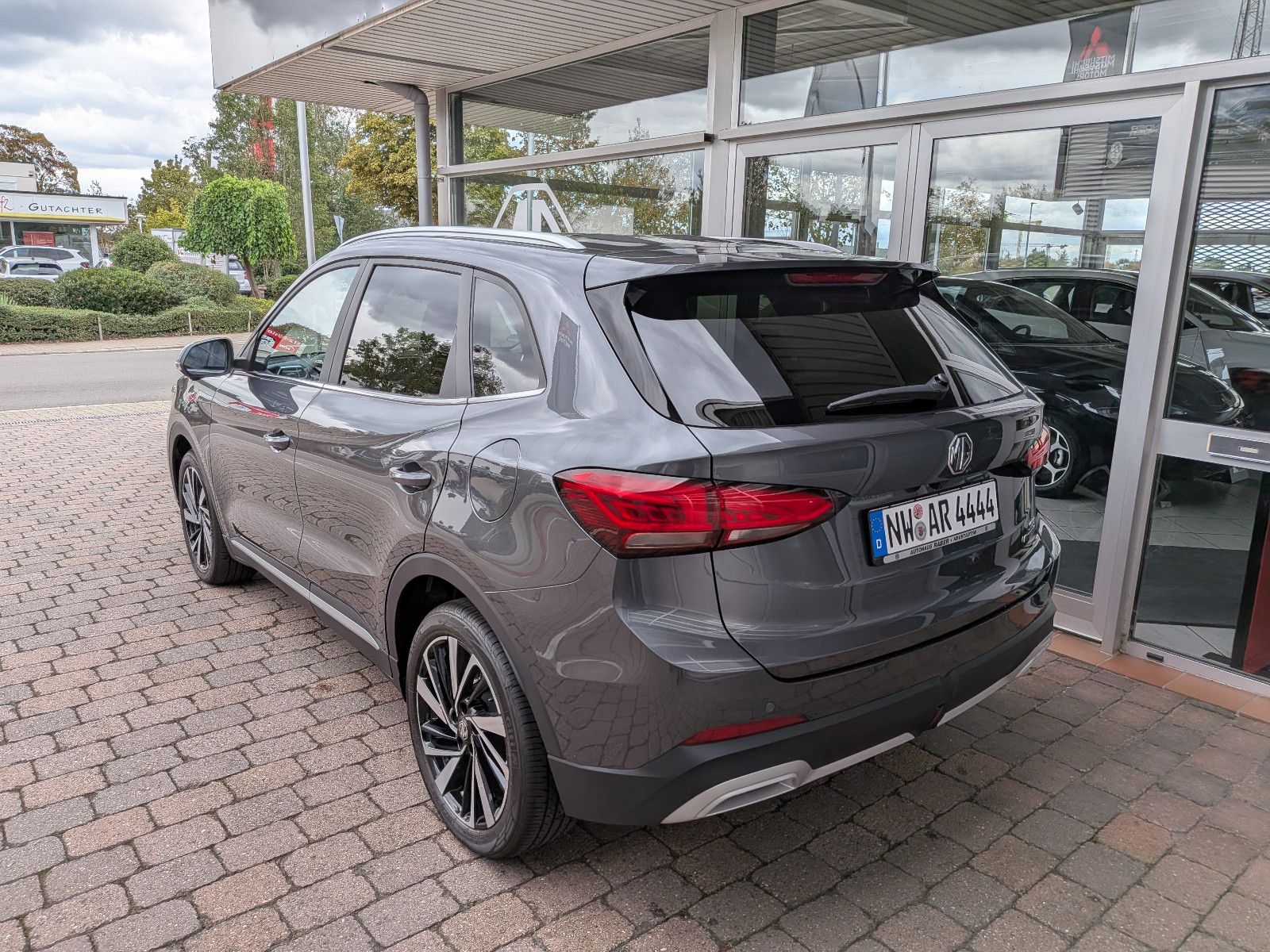 MG ZS