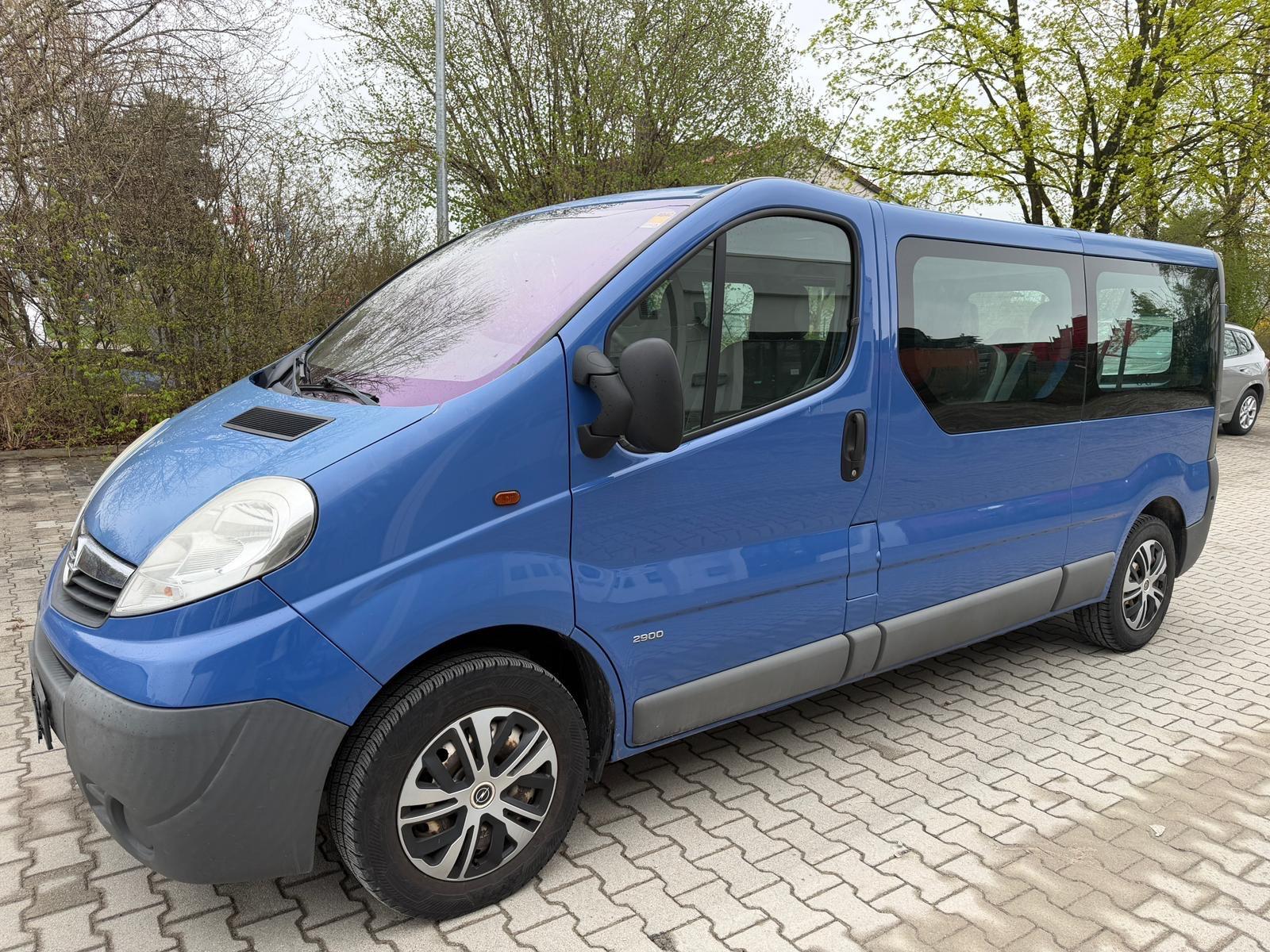 Opel Vivaro  L2H1 2013 9 Sitze Klima TÜV 27-07