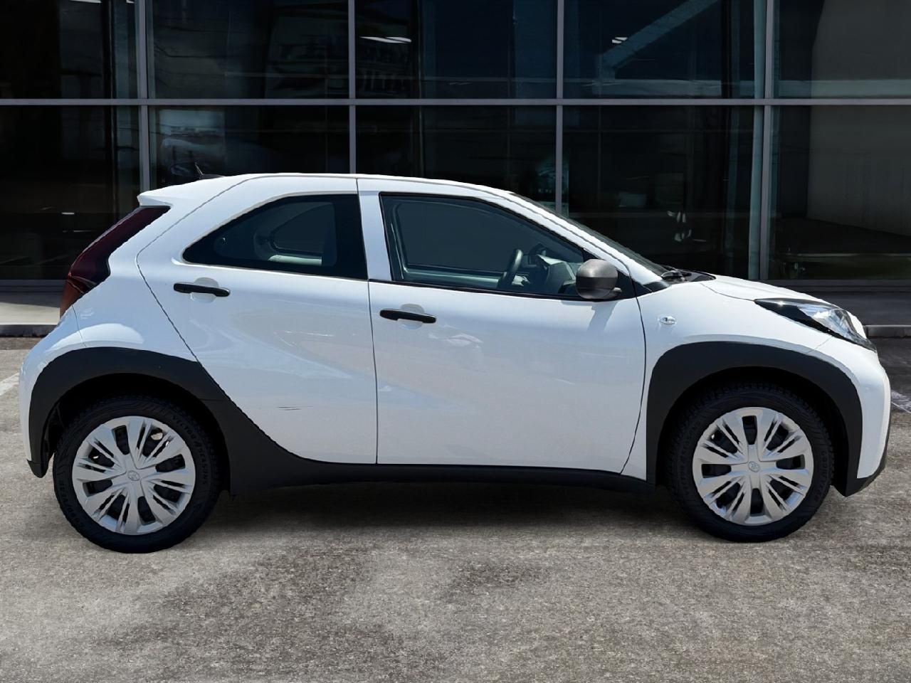 Fahrzeugabbildung Toyota Aygo X Basis