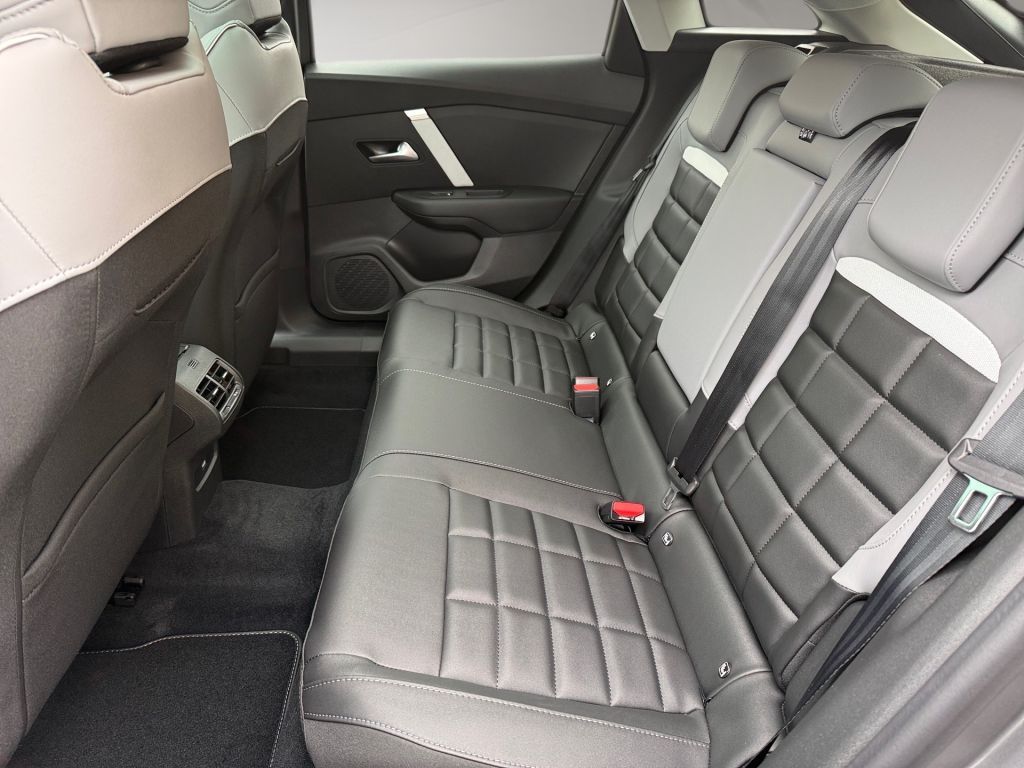 Fahrzeugabbildung Citroën C4 Benziner 130 MAX - Schiebedach/Winter Paket