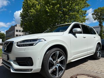 Volvo XC90 - 1