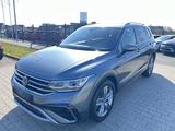 Volkswagen Tiguan Allspace 2.0 TDI Elegance 4Motion Aut. - Volkswagen Tiguan Allspace Elegance mit Diesel-Antrieb