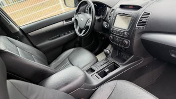 KIA Sorento - 9