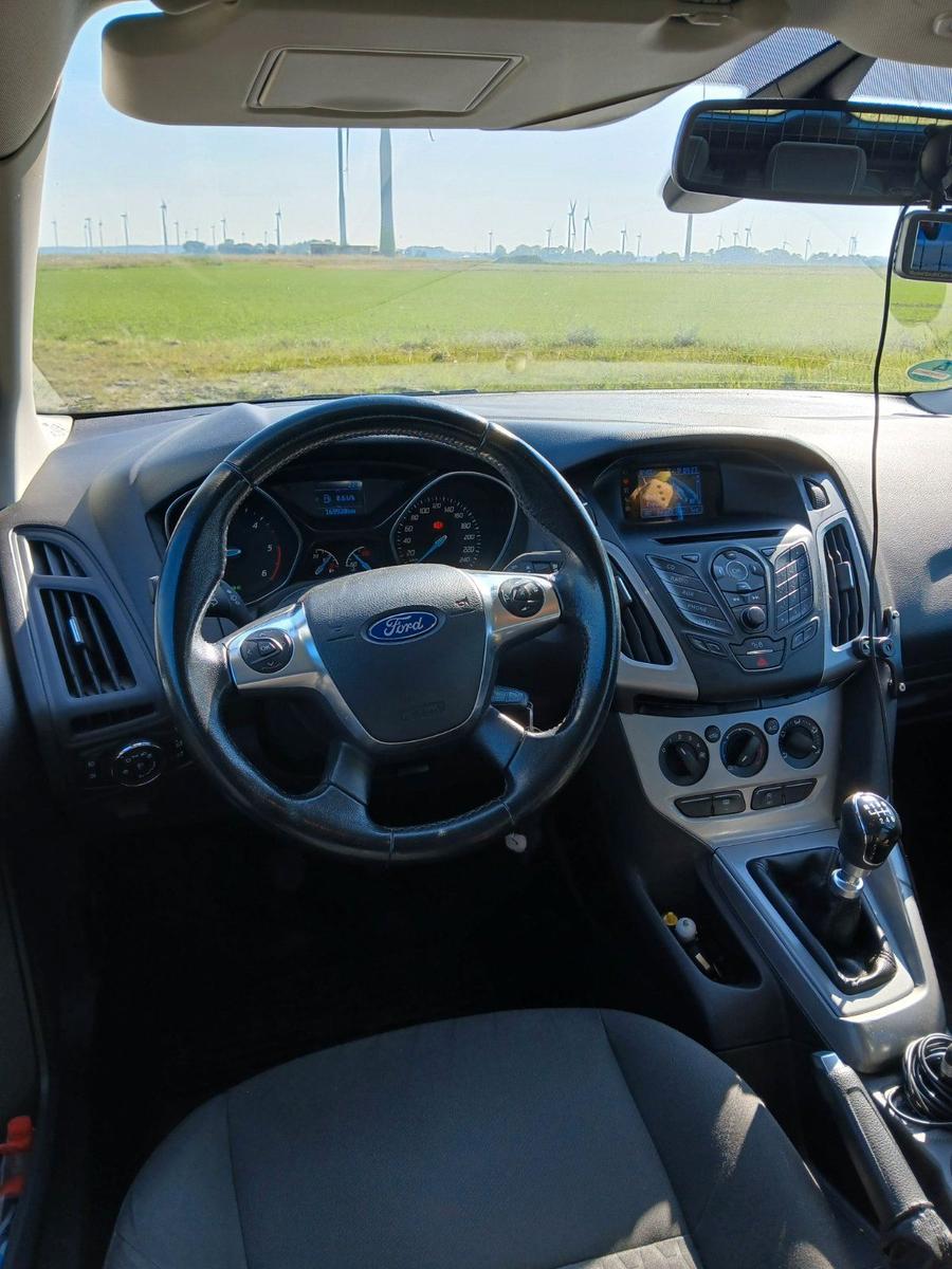 Ford Focus 2014 — photo 6