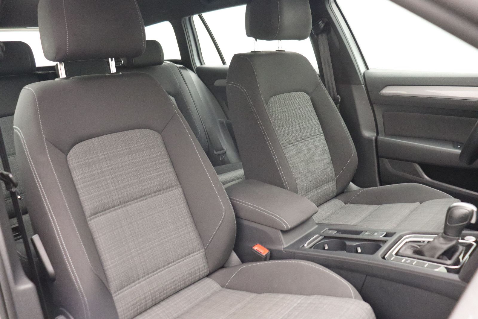 Fahrzeugabbildung Volkswagen Passat Variant 2.0 TSI DSG Business