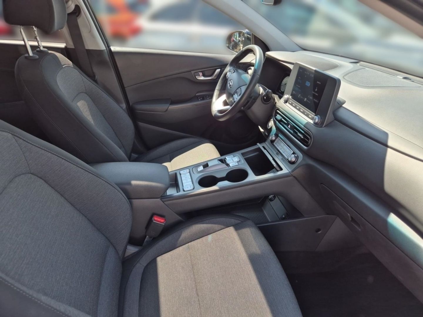 Fahrzeugabbildung Hyundai KONA Trend Elektro 2WD El. Panodach LED ACC Appl