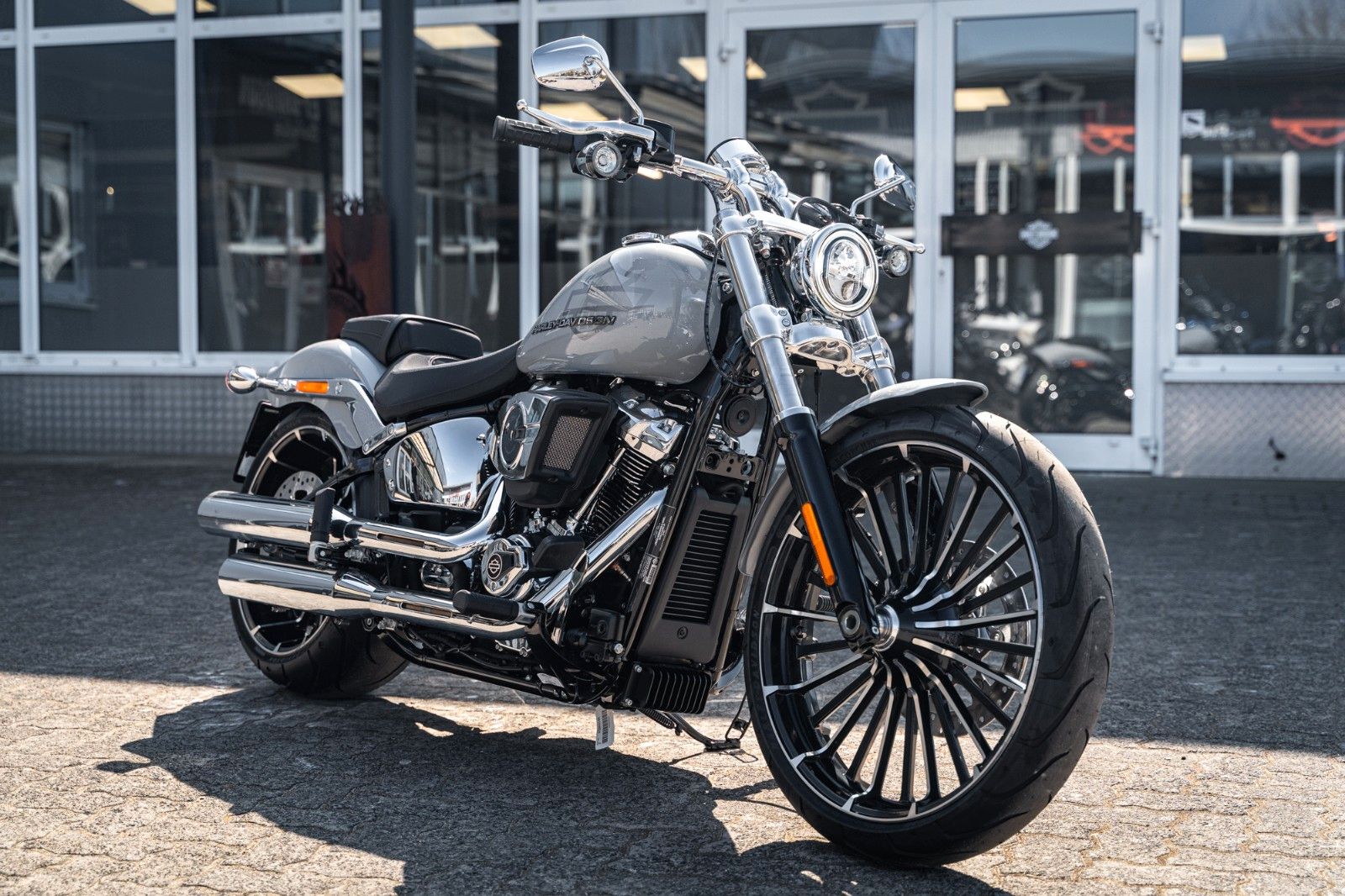 Fahrzeugabbildung Harley-Davidson BREAKOUT FXBR 117 ci - MY25 -Kurzfristig Verfüg.