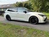 Toyota Corolla 2,0 Hybrid GR Sport Touring Sports - Toyota Corolla: Leichtmetallfelgen, Klimaautomatik