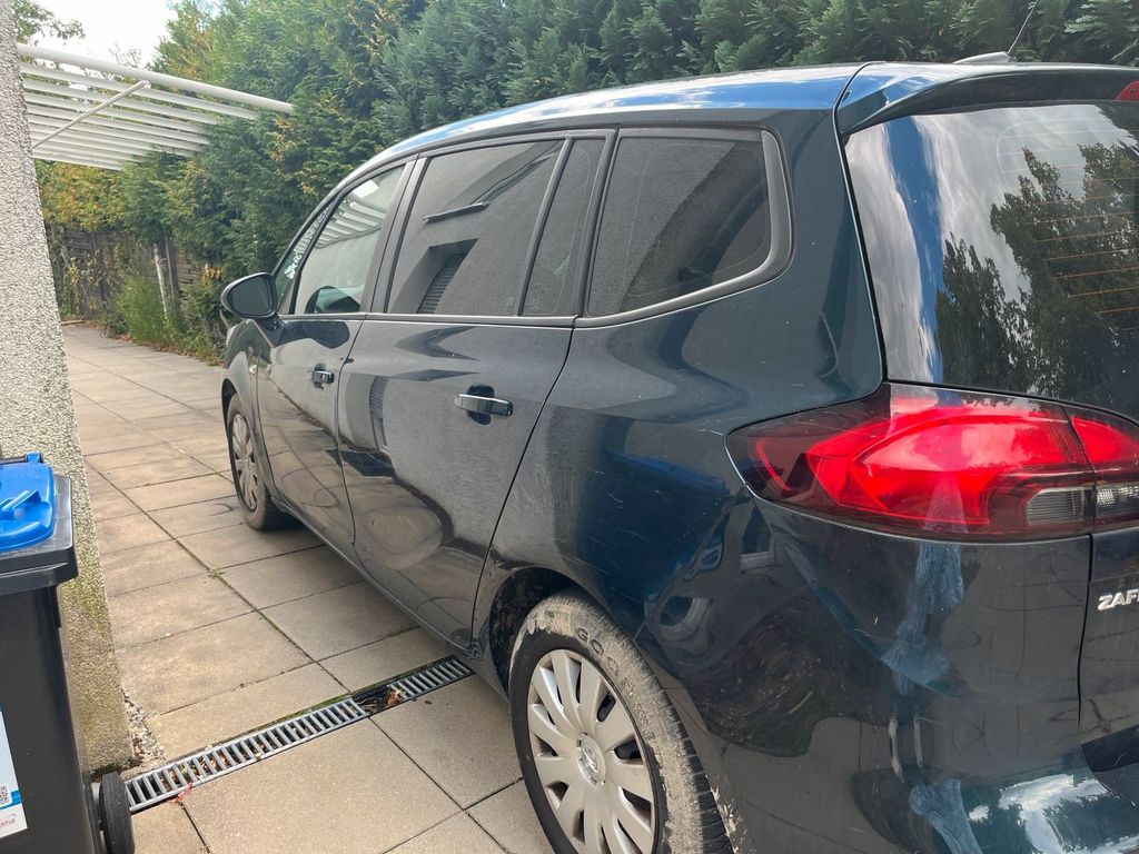 Image of Opel Zafira Tourer