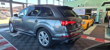 Audi Q7 - 7