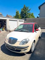 Lancia Ypsilon 1,2 zweifarbig Sondermodel - Lancia Ypsilon in Köln