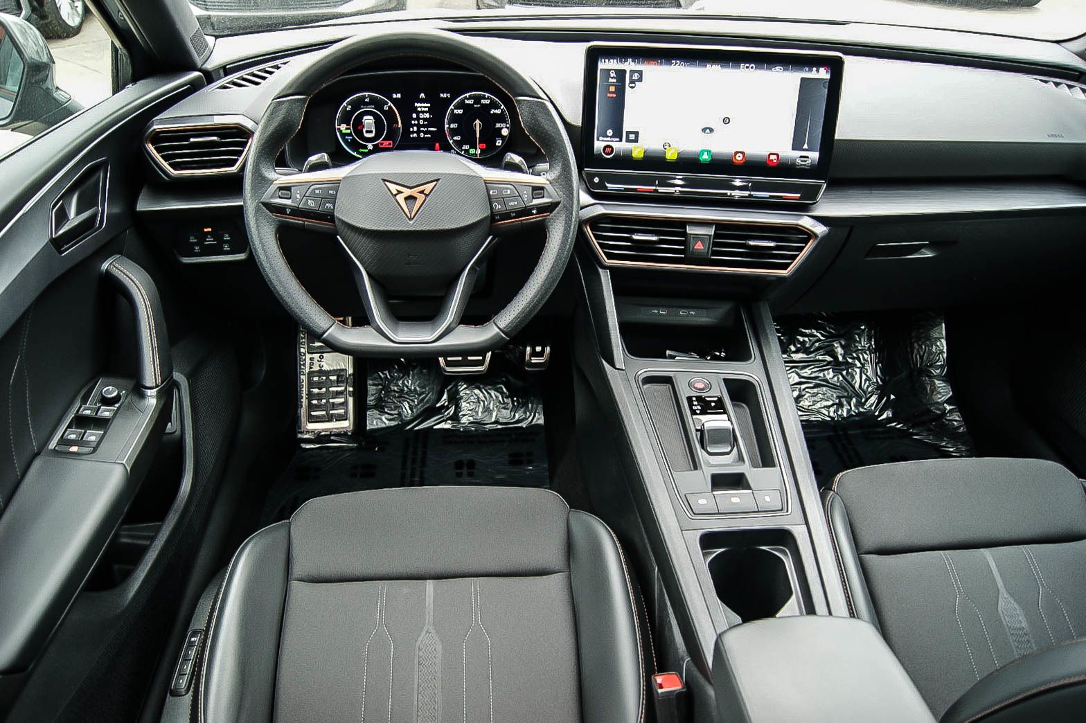 Fahrzeugabbildung CUPRA Leon Sportstourer e-Hybrid PANORAMA CARPLAY ACC
