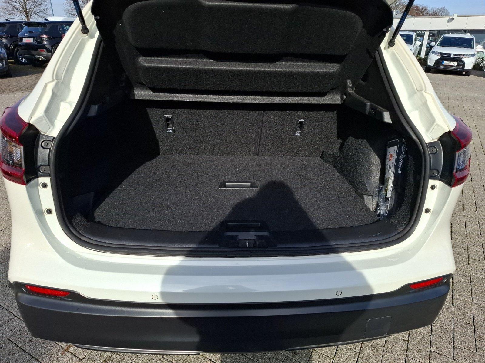 Nissan Qashqai 1.3 DIG-T N-Connecta NAVI AROUND-VIEW 17