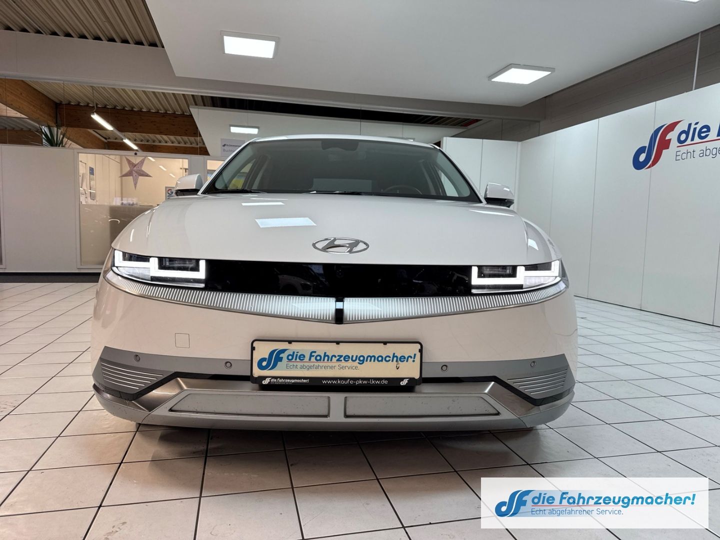 Fahrzeugabbildung Hyundai IONIQ 5 Uniq Elektro HUD El. Fondsitzverst. Navi