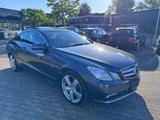 Mercedes-Benz E 350 CDI*AVANTGARDE*PANO*DISTR.*COMAND*MEMORY* - Mercedes-Benz E 350 aus 2011: Coupe