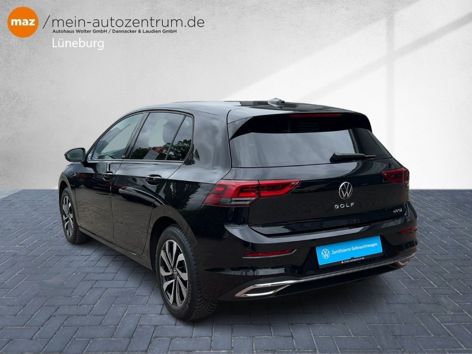 Fahrzeugabbildung Volkswagen Golf VIII 1.5 eTSI Active Alu LED Navi Sitzh. Ka