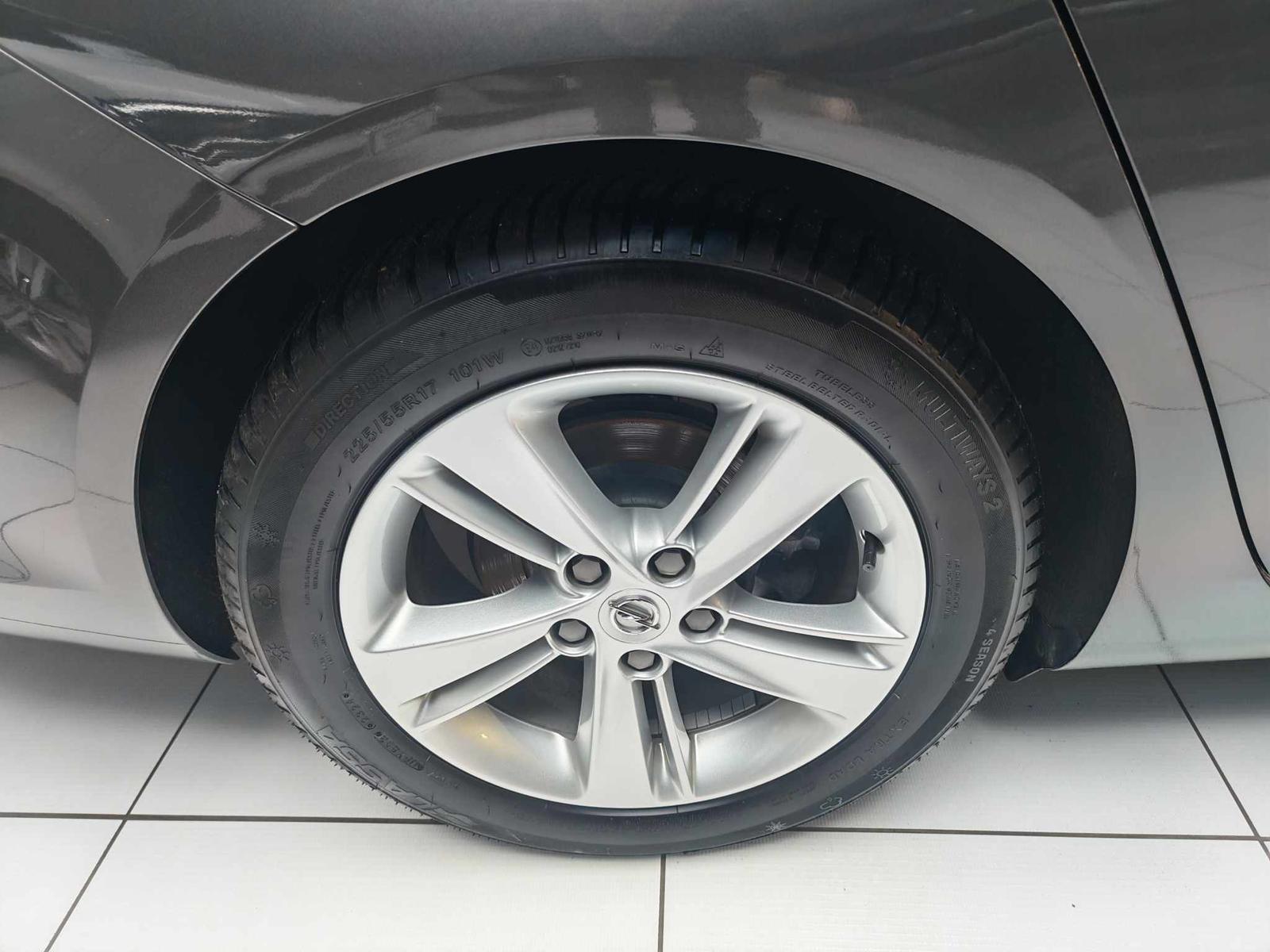 Opel Insignia Sports Tourer AUTOMATIK LED KAMERA NAVi
