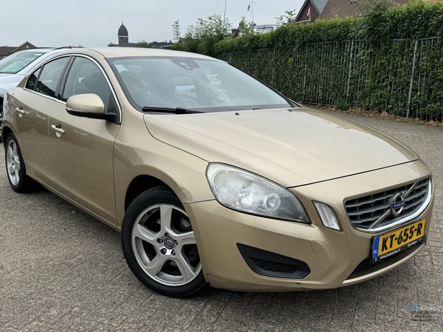 Volvo S60 2.0 D3 R-Design