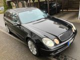 Mercedes-Benz E 500 T AVANTGARDE Avantgarde nur 74.500 Km - Mercedes-Benz E 500 aus 2004
